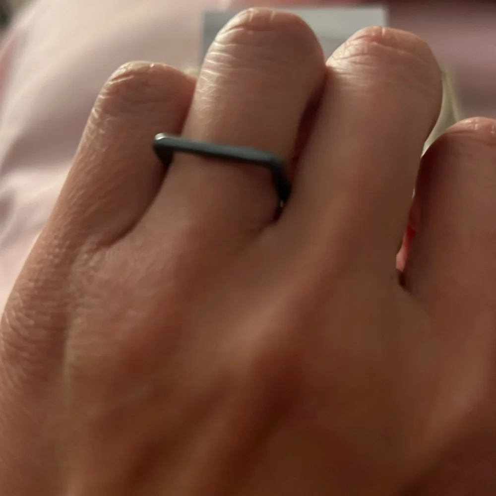 Colleen Mauer oxidized silver ring - Picture 3 of 5